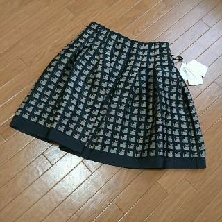 エムズグレイシー(M'S GRACY)の未使用☆ネコ柄スカート  40(ひざ丈スカート)