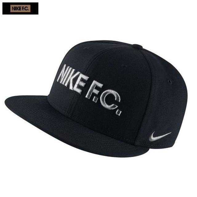 ★送料無料★UK直輸入★ナイキ★NIKE FC トゥルーキャップ★黒x銀★