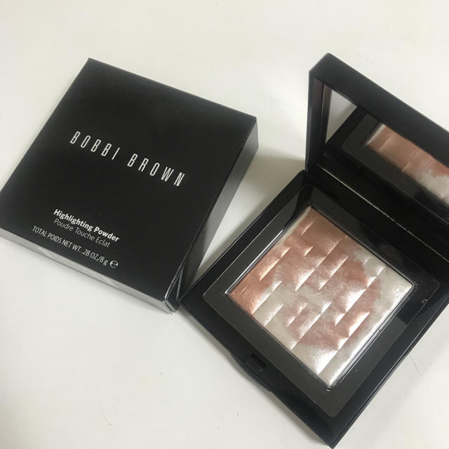 BOBBI BROWN(ボビイブラウン)の新品 ボビイブラウン ハイライティングパウダー ピンクグロウ コスメ/美容のベースメイク/化粧品(フェイスパウダー)の商品写真