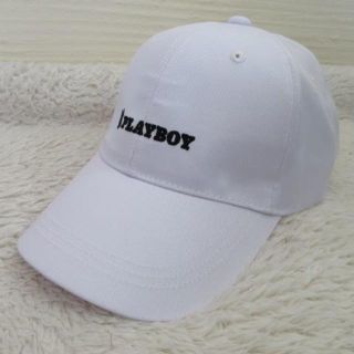 プレイボーイ(PLAYBOY)の未使用新品　プレイボーイ　キャップ　白(キャップ)