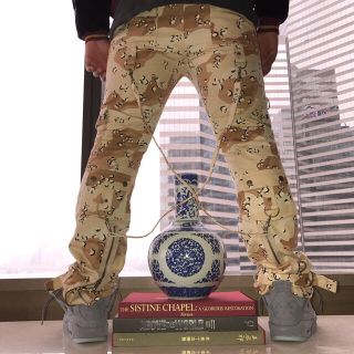 シュプリーム(Supreme)のレア‼️vlone bondage pants Sサイズ(ワークパンツ/カーゴパンツ)