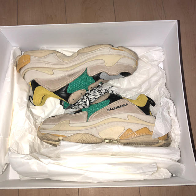 Balenciaga バレンシアガ トリプルs イタリア製の通販 by スーパークール|バレンシアガならラクマ - balenciaga triple s 超激得定番