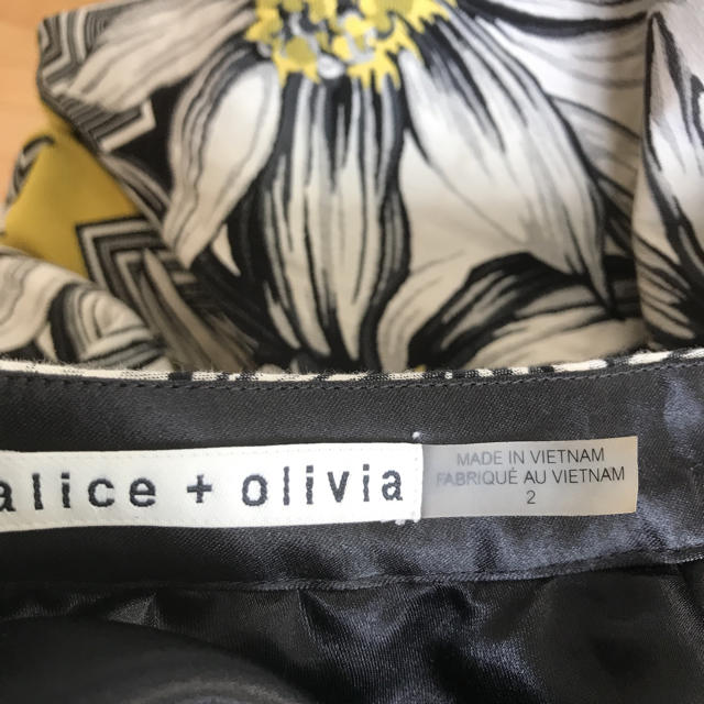 Alice+Olivia(アリスアンドオリビア)のアリスアンドオリビア スカート レディースのスカート(ミニスカート)の商品写真