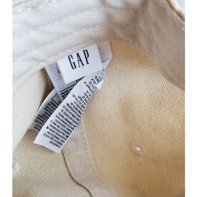 GAP(ギャップ)の《みう様専用》GAP　ゴールドラメキャップ レディースの帽子(キャップ)の商品写真