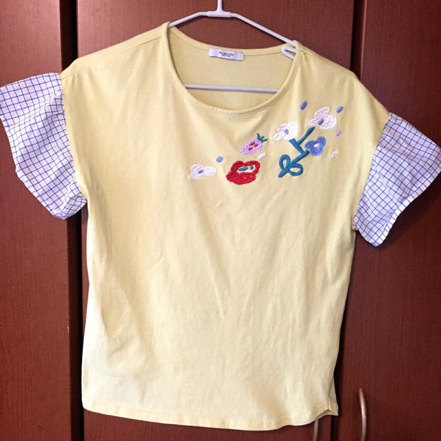 POU DOU DOU(プードゥドゥ)の専用 プードゥドゥ   刺繍 Tシャツ レディースのトップス(Tシャツ(半袖/袖なし))の商品写真