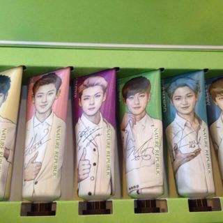 ネイチャーリパブリック(NATURE REPUBLIC)のEXO-K ハンドクリームみか様(アイドルグッズ)