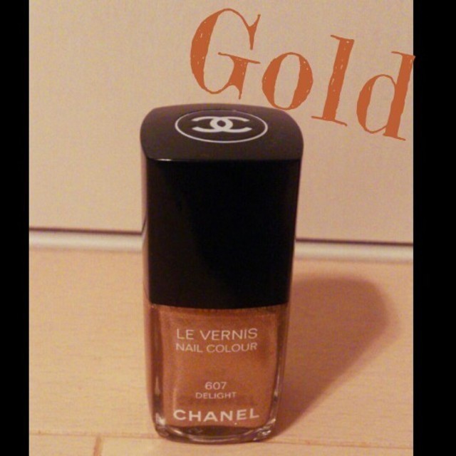 CHANEL(シャネル)のマニキュア♡CHANEL♡Gold コスメ/美容のネイル(その他)の商品写真