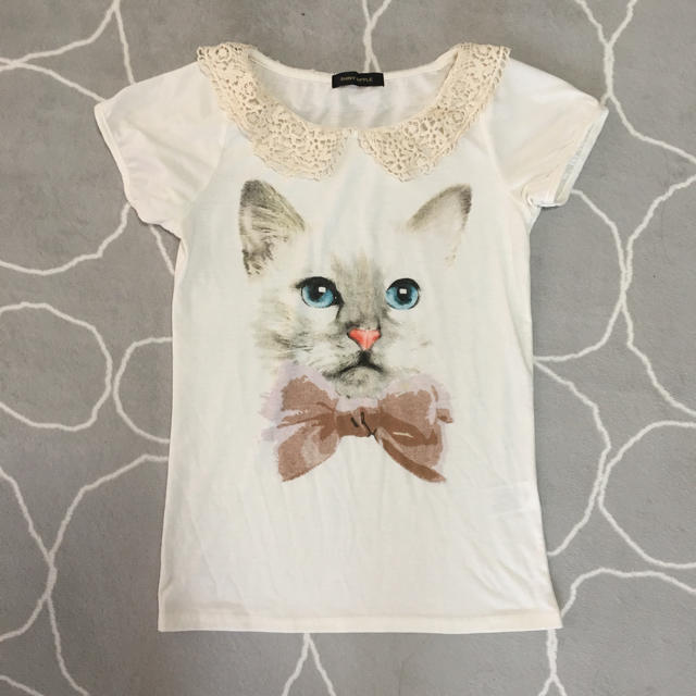 猫 Tシャツ 白  レディースのトップス(Tシャツ(半袖/袖なし))の商品写真