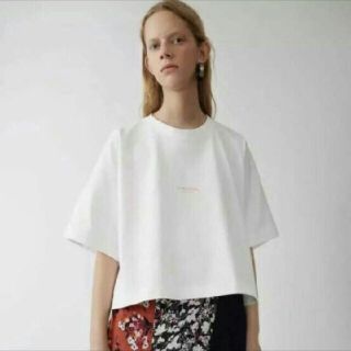 アクネ ピンク Tシャツ(レディース/半袖)の通販 39点 | ACNEの することにしました Studios】Roseプリント半袖Tシャツ白ホワイト S 【Acne Tシャツ/カットソー(半袖/袖なし)