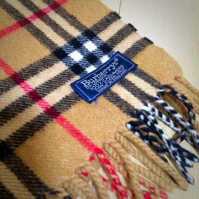 BURBERRY(バーバリー)のマフラー レディースのファッション小物(マフラー/ショール)の商品写真