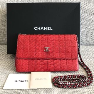 シャネル(CHANEL)のCHANEL パイソン チェーンウォレット レッド(ショルダーバッグ)