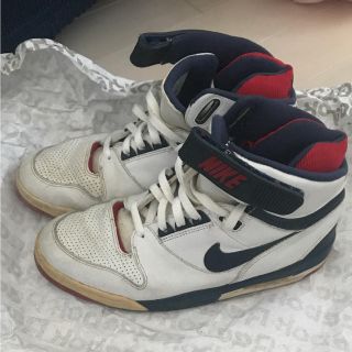 ナイキ(NIKE)のNIKE ナイキ スニーカー(スニーカー)