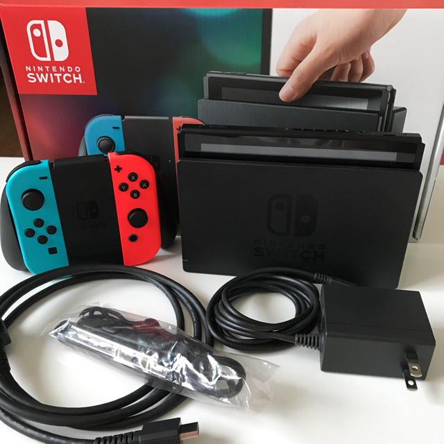 Nintendo Switch(ニンテンドースイッチ)のNintendo Switch 本体 エンタメ/ホビーのゲームソフト/ゲーム機本体(家庭用ゲーム機本体)の商品写真