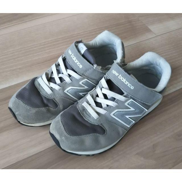 New Balance(ニューバランス)の【USED】 22cm　ニューバランス　 996　グレー キッズ/ベビー/マタニティのキッズ靴/シューズ(15cm~)(スニーカー)の商品写真