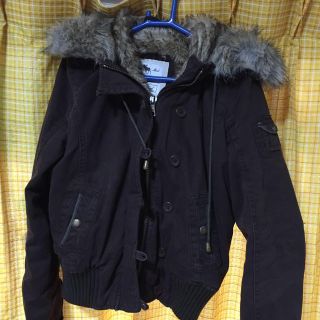 アバクロンビーアンドフィッチ(Abercrombie&Fitch)のフェイクファージャケット(毛皮/ファーコート)