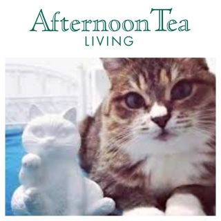 アフタヌーンティー(AfternoonTea)の可愛い過ぎます！白いスマホスタンド♪アフタヌーンティー　猫　白(その他)