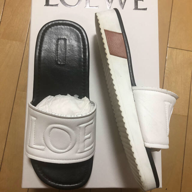 LOEWE(ロエベ)のloewe サンダル ホワイト 42 登坂 ロエベ メンズの靴/シューズ(サンダル)の商品写真