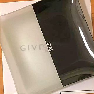 ジバンシィ(GIVENCHY)の《新品・未使用》GIVENCHY⭐️プレート(食器)