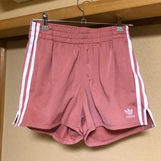 アディダス(adidas)のadidas ショートパンツ(ショートパンツ)