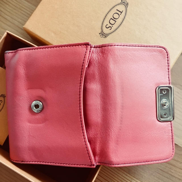 TOD'S(トッズ)のトッズTOD'S二つ折り財布 箱あり レディースのファッション小物(財布)の商品写真
