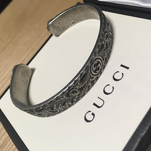 Gucci(グッチ)のGUCCI キャットヘッドシルバーブレスレット メンズのアクセサリー(バングル/リストバンド)の商品写真