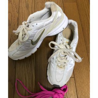 ナイキ(NIKE)のナイキ エア  23.5センチ    シューズ(シューズ)