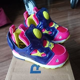 リーボック(Reebok)の★美品★リーボック★ポンプフューリー★キッズ★12㎝★(スニーカー)