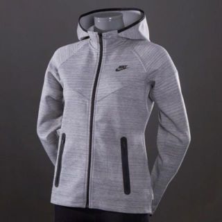 ナイキ(NIKE)の【新品未使用】ナイキ Nike ナイキ テックフリース ウインドランナー XS(トレーナー/スウェット)