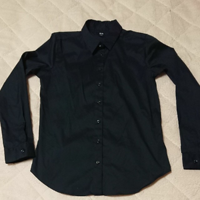 UNIQLO(ユニクロ)のけんむん様専用ユニクロ メンズシャツ ブラック メンズのトップス(Tシャツ/カットソー(半袖/袖なし))の商品写真