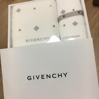 ジバンシィ(GIVENCHY)のGivenchy ジバンシー  新品未使用 タオルセット(タオル/バス用品)