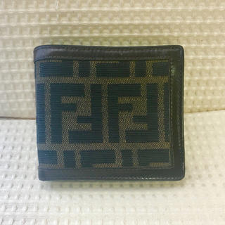 フェンディ(FENDI)のFENDI フェンディ 二つ折り 財布 男女兼用(折り財布)