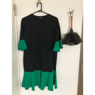 ザラ(ZARA)のGreen✖️BLACK  ワンピース(ひざ丈ワンピース)