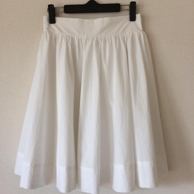 natural couture(ナチュラルクチュール)のナチュラルクチュール フレアスカート レディースのスカート(ひざ丈スカート)の商品写真