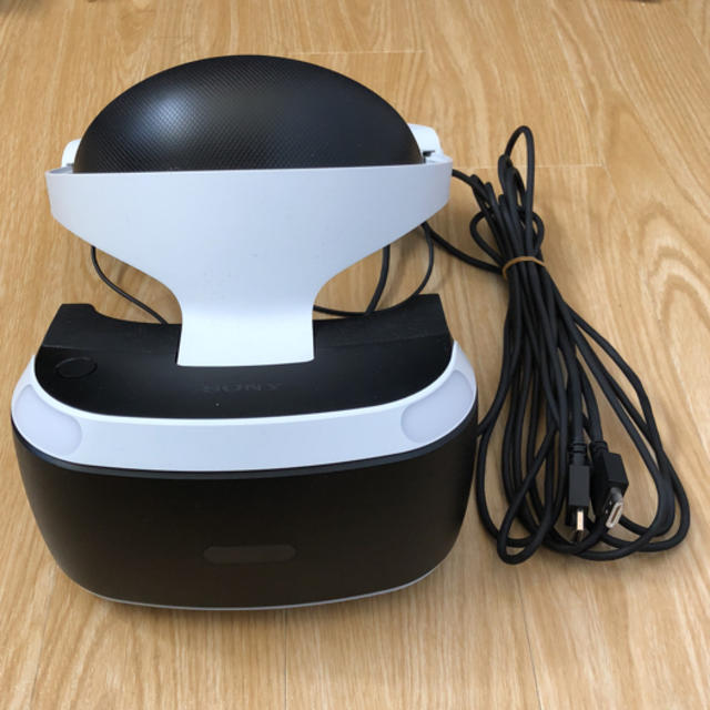 PlayStation VR(プレイステーションヴィーアール)の【美品】PSVR 新型カメラ付き エンタメ/ホビーのゲームソフト/ゲーム機本体(家庭用ゲーム機本体)の商品写真