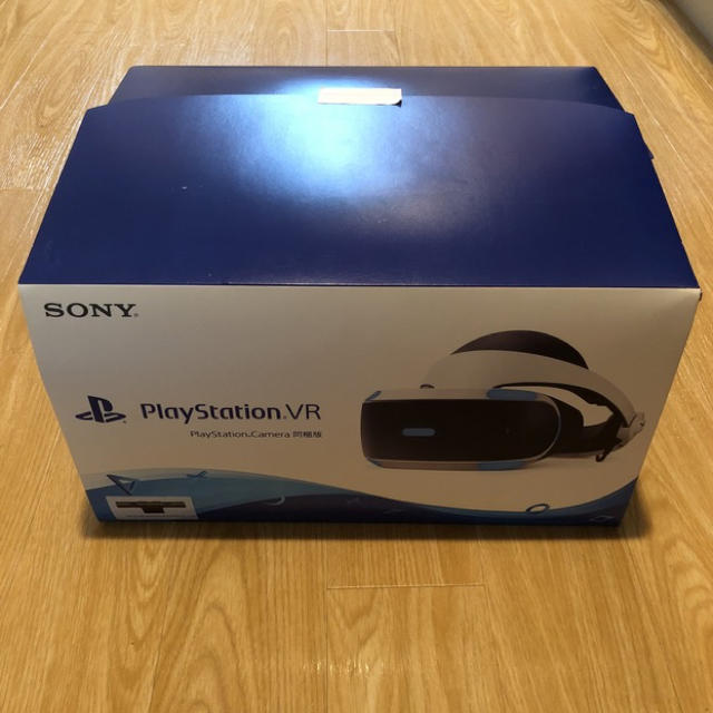 PlayStation VR(プレイステーションヴィーアール)の【美品】PSVR 新型カメラ付き エンタメ/ホビーのゲームソフト/ゲーム機本体(家庭用ゲーム機本体)の商品写真