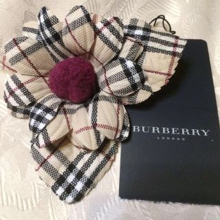 バーバリー(BURBERRY)の凛香様専用です(ブローチ/コサージュ)