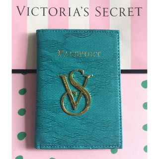 ヴィクトリアズシークレット(Victoria's Secret)のVictoria’s Secret 「新品」パスポートケース カバー(名刺入れ/定期入れ)