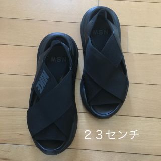 ナイキ(NIKE)のご予約済み！ナイキ ＮIKE プラクティスクサンダル ２３センチ(サンダル)