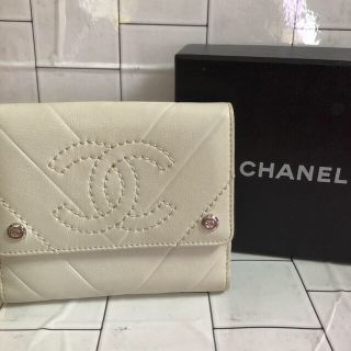 シャネル(CHANEL)のCHANEL Wホック 二つ折り財布 着払いの品(財布)