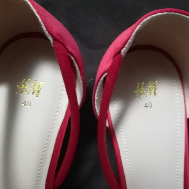 H&M(エイチアンドエム)の【新品未使用】サンダル 赤 H&M 40 レディースの靴/シューズ(サンダル)の商品写真