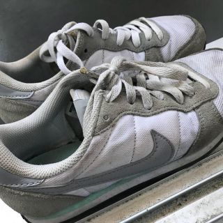 ナイキ(NIKE)のスニーカー(スニーカー)