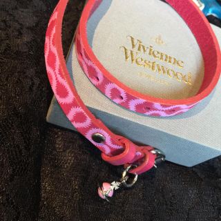 ヴィヴィアンウエストウッド(Vivienne Westwood)のviviennewstwood スクイグル チョーカー ピンク(ネックレス)