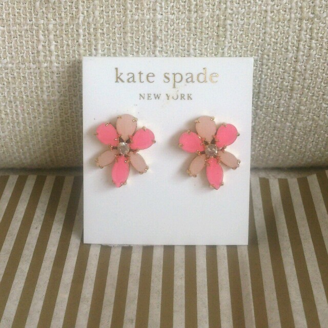 kate spade new york(ケイトスペードニューヨーク)の新品ケイトスペードピアス*ピンク レディースのアクセサリー(ピアス)の商品写真