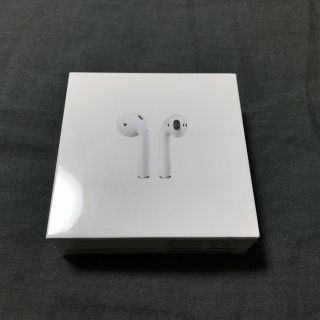 アップル(Apple)の新品 即決 送料込 air pods Apple MMEF2JA 日本正規品(ヘッドフォン/イヤフォン)