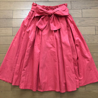 メルロー(merlot)の新品♡Merlot ウエストリボンボリュームフレアスカート(ひざ丈スカート)