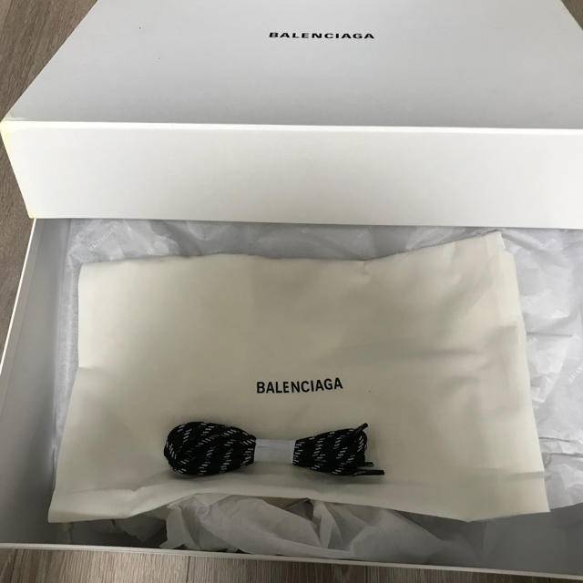 Balenciaga(バレンシアガ)の新品定価以下！ バレンシアガ tripleS トリプルエス 41 スニーカー レディースの靴/シューズ(スニーカー)の商品写真