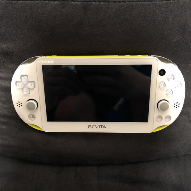 PlayStation Vita(プレイステーションヴィータ)のPlayStation vita セット エンタメ/ホビーのゲームソフト/ゲーム機本体(携帯用ゲーム機本体)の商品写真