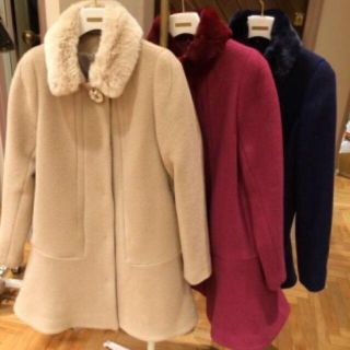 スナイデル snidel 襟ファーAラインコート SWFC154017 スナイデル)snidel 衿ファーAラインコートのフリマアイテム一覧