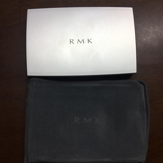 RMK(アールエムケー)のRMK UV パウダーファンデーション  102 コスメ/美容のベースメイク/化粧品(ファンデーション)の商品写真