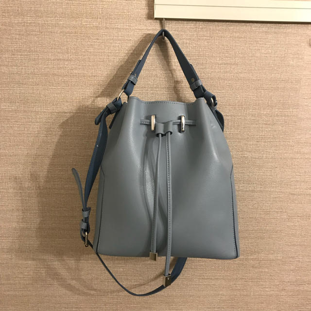 ZARA(ザラ)のZARAバケットバッグ 2018SS レディースのバッグ(ショルダーバッグ)の商品写真